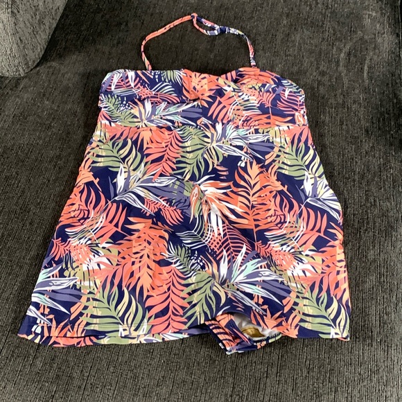 Source Unknown Other - Tropical Leaves One-Piece Swimsuit Size L